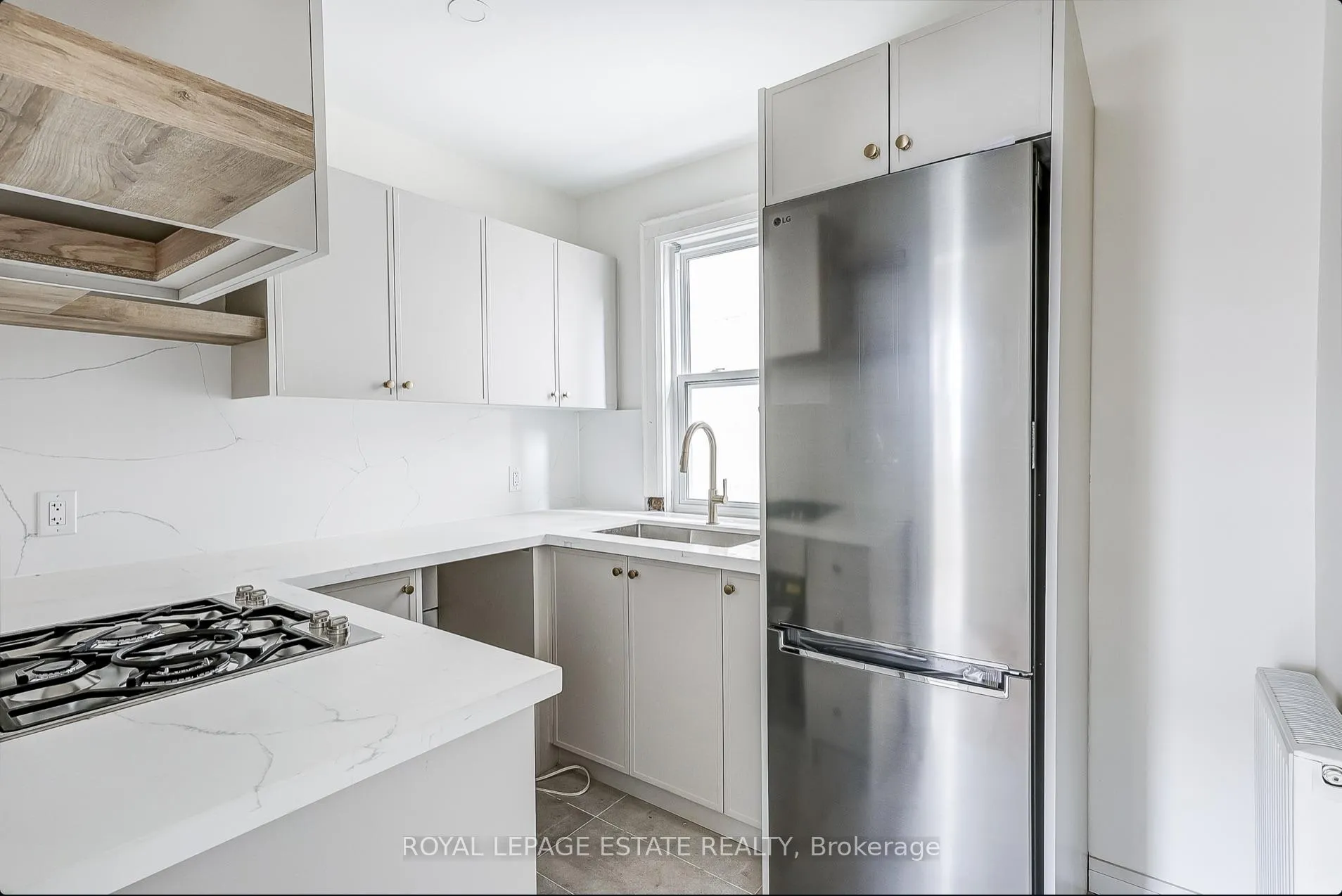 Photo 9 of 44 Wineva Avenue, Toronto, The Beaches — HOMEH