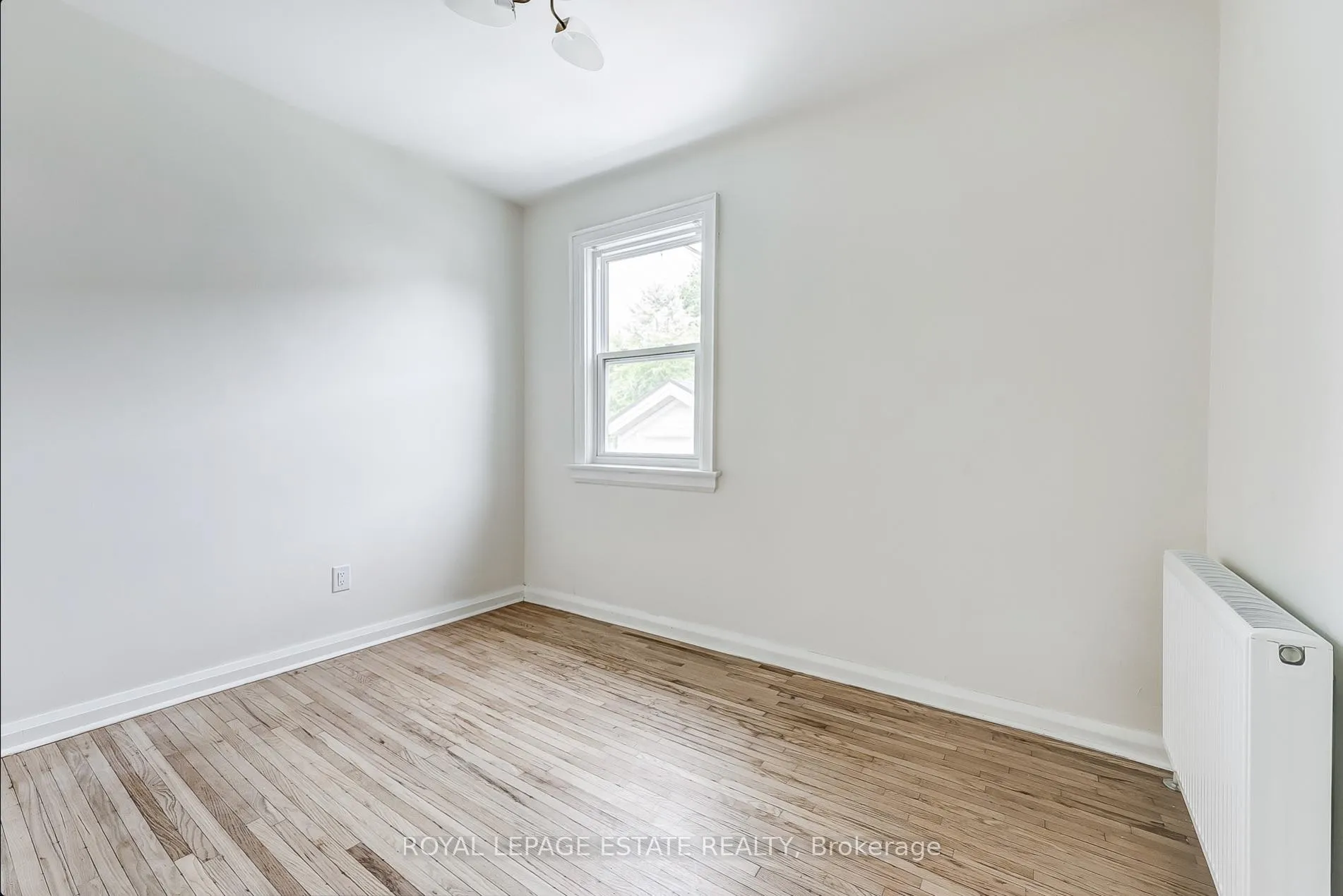 Photo 14 of 44 Wineva Avenue, Toronto, The Beaches — HOMEH