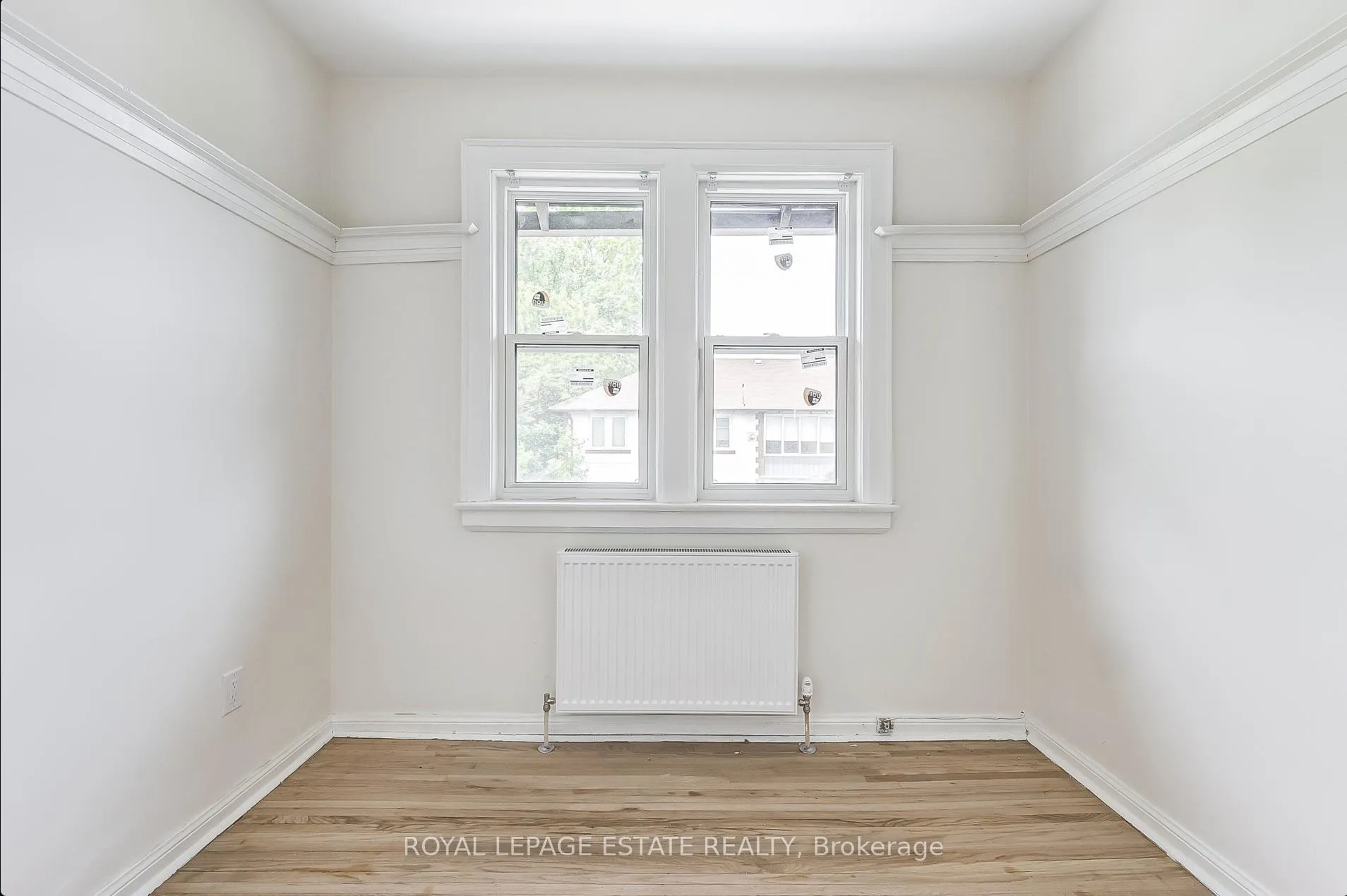 Photo 25 of 44 Wineva Avenue, Toronto, The Beaches — HOMEH