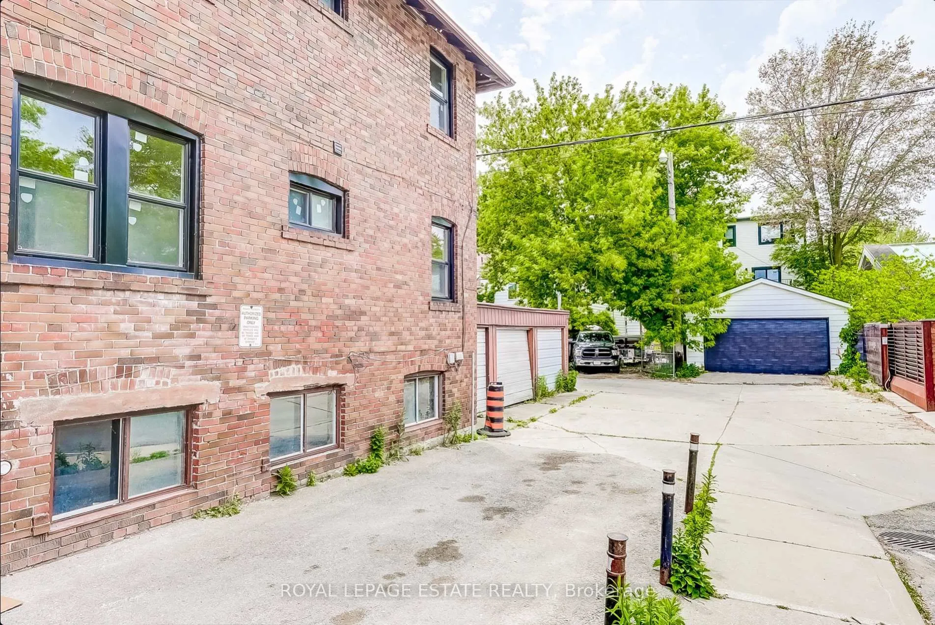 Photo 27 of 44 Wineva Avenue, Toronto, The Beaches — HOMEH