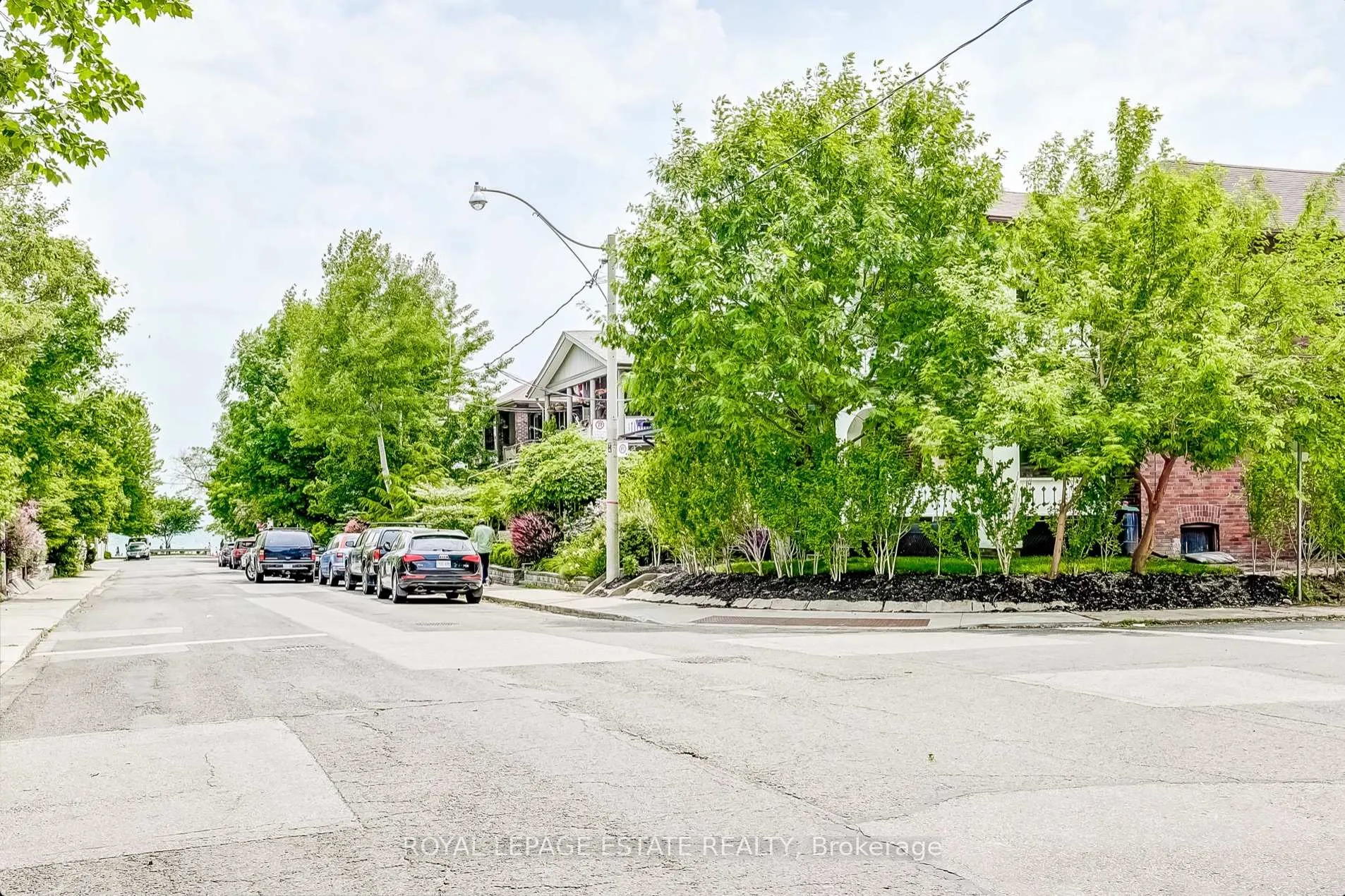Photo 28 of 44 Wineva Avenue, Toronto, The Beaches — HOMEH