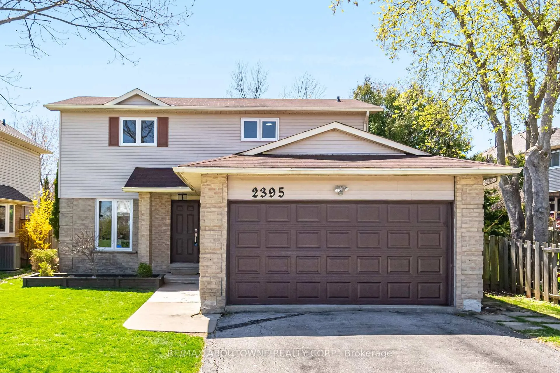 Front of 2395 Arnold Crescent