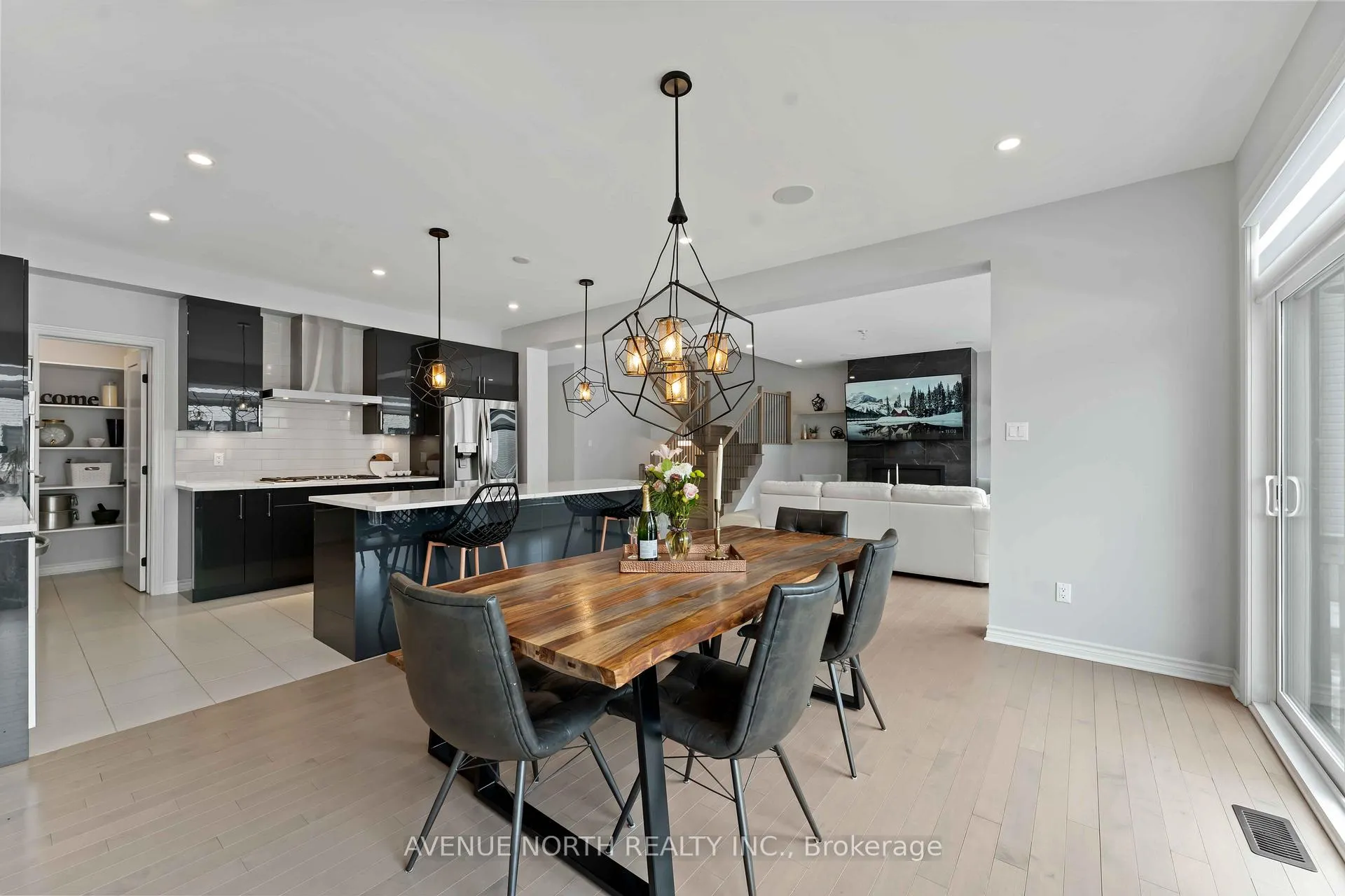 Photo 16 of 711 Moonflower Crescent, Ottawa, Blossom Park/Kemp Park/Findlay Creek — HOMEH