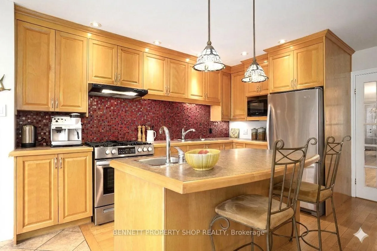 Photo 10 of 140 Drummond Street, Ottawa, Ottawa East — HOMEH