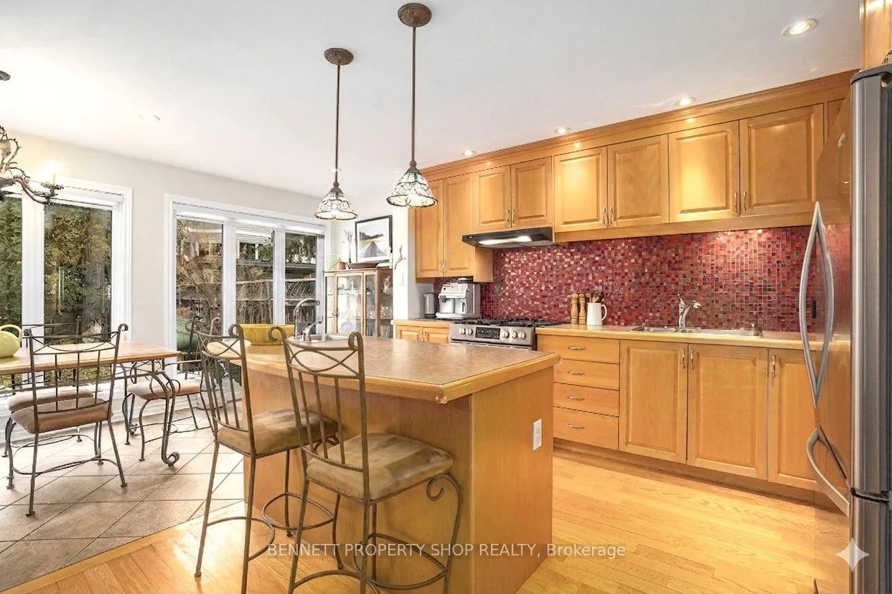 Photo 12 of 140 Drummond Street, Ottawa, Ottawa East — HOMEH
