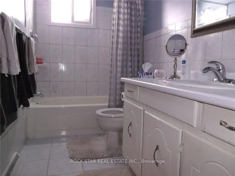 Photo 16 of 5905 Hillcrest Crescent, Niagara Falls, Church's Lane — HOMEH