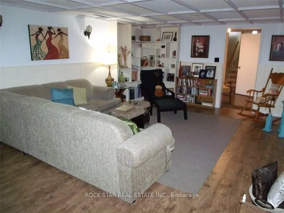 Photo 18 of 5905 Hillcrest Crescent, Niagara Falls, Church's Lane — HOMEH