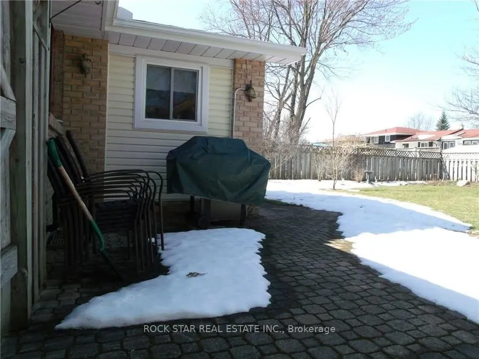 Photo 23 of 5905 Hillcrest Crescent, Niagara Falls, Church's Lane — HOMEH