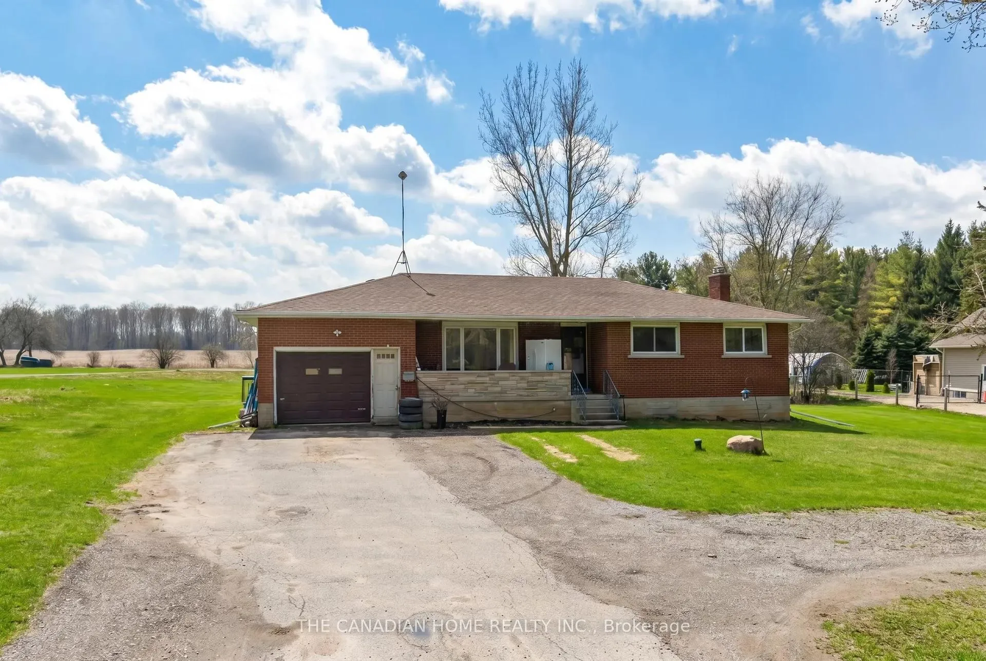 Photo 1 of 6659 Laird Road W, Puslinch, Rural Puslinch West — HOMEH
