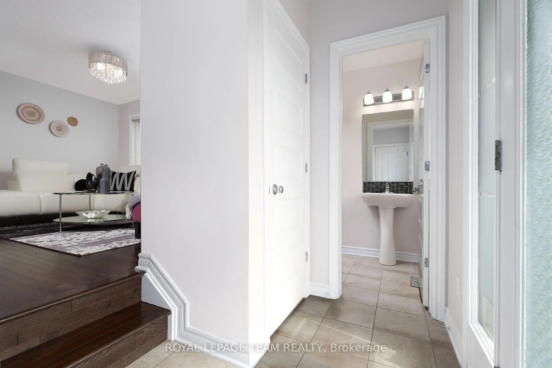 Photo 8 of 220 Mission Trail Crescent, Ottawa, Kanata - Kanata Lakes/Heritage Hills — HOMEH