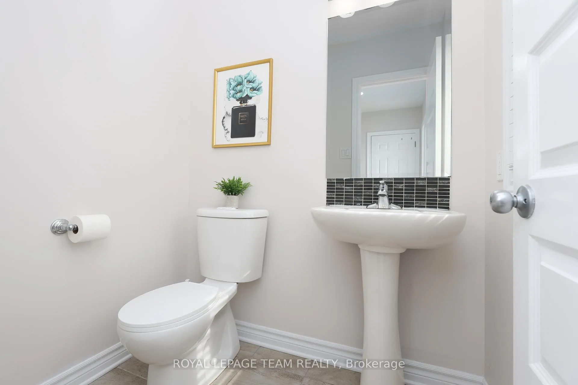 Photo 9 of 220 Mission Trail Crescent, Ottawa, Kanata - Kanata Lakes/Heritage Hills — HOMEH