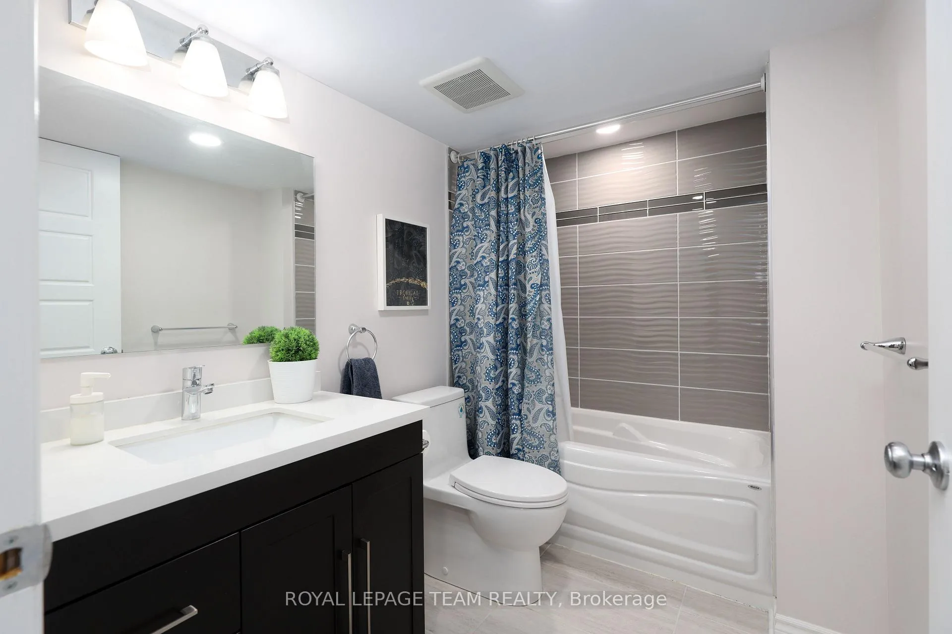 Photo 39 of 220 Mission Trail Crescent, Ottawa, Kanata - Kanata Lakes/Heritage Hills — HOMEH