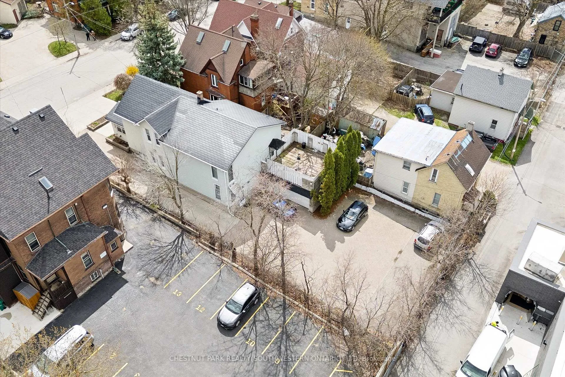 Photo 31 of 64 Francis Street N, Kitchener, Civic Centre — HOMEH