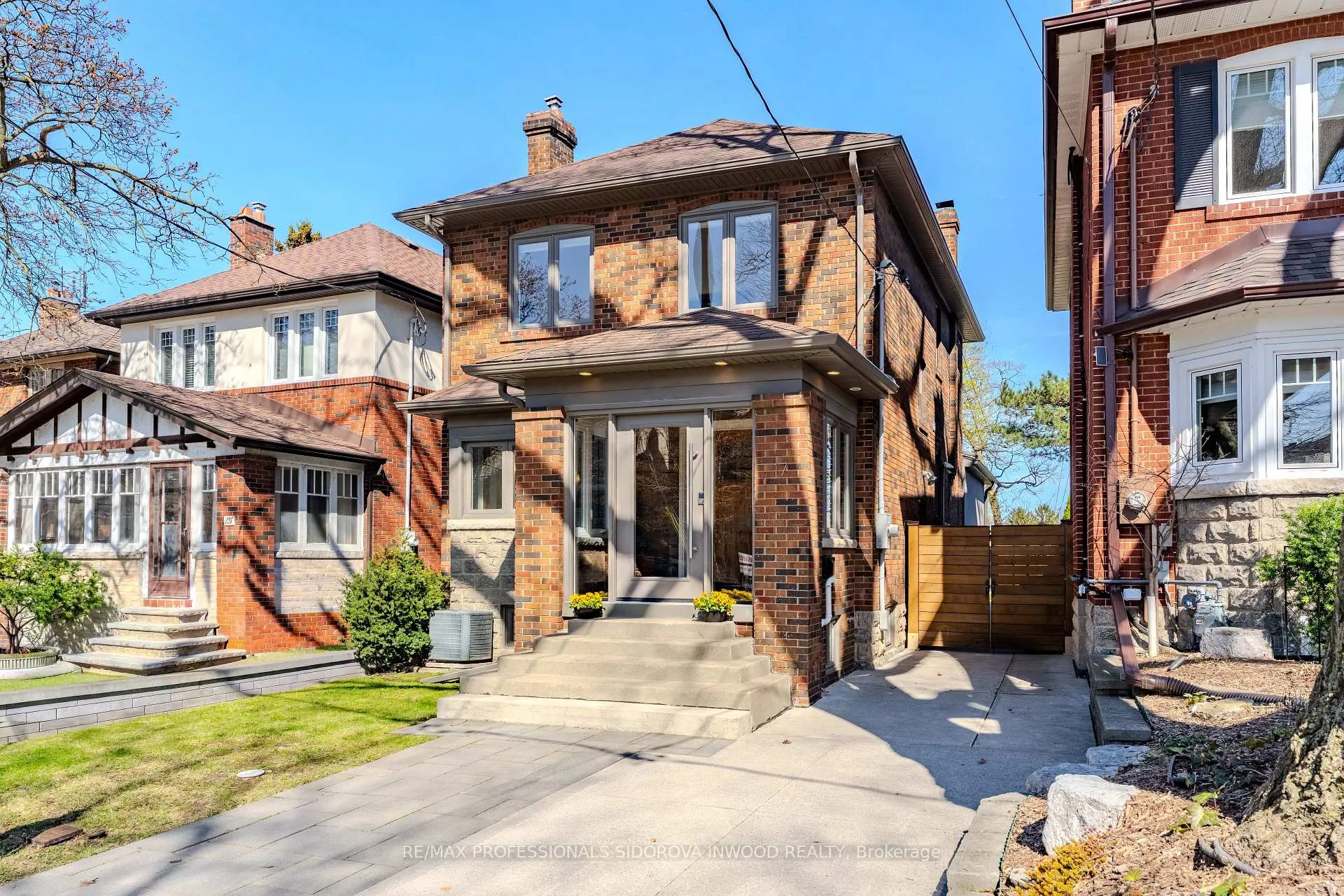 Front of 17 Mossom Road