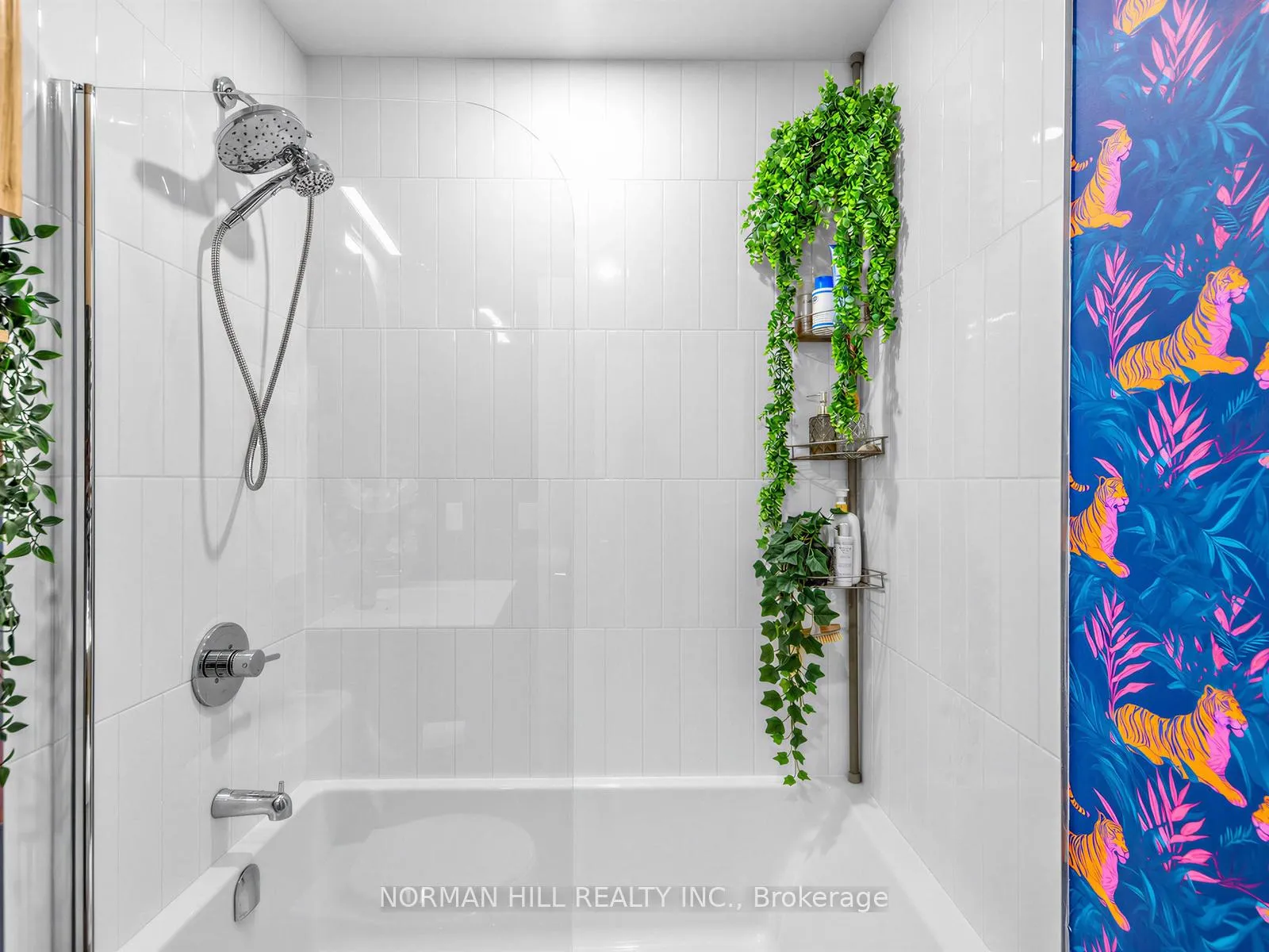Photo 4 of Unit 701, 7950 Bathurst Street, Vaughan, Beverley Glen — HOMEH