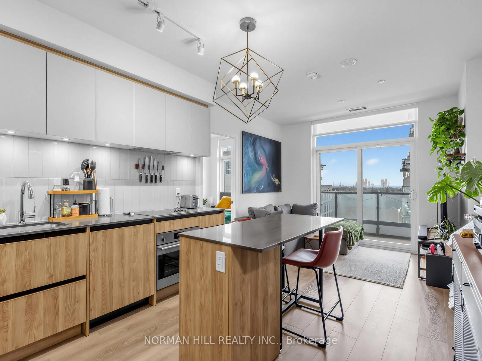 Photo 5 of Unit 701, 7950 Bathurst Street, Vaughan, Beverley Glen — HOMEH