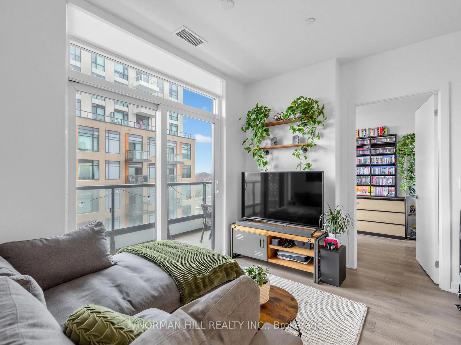 Photo 12 of Unit 701, 7950 Bathurst Street, Vaughan, Beverley Glen — HOMEH