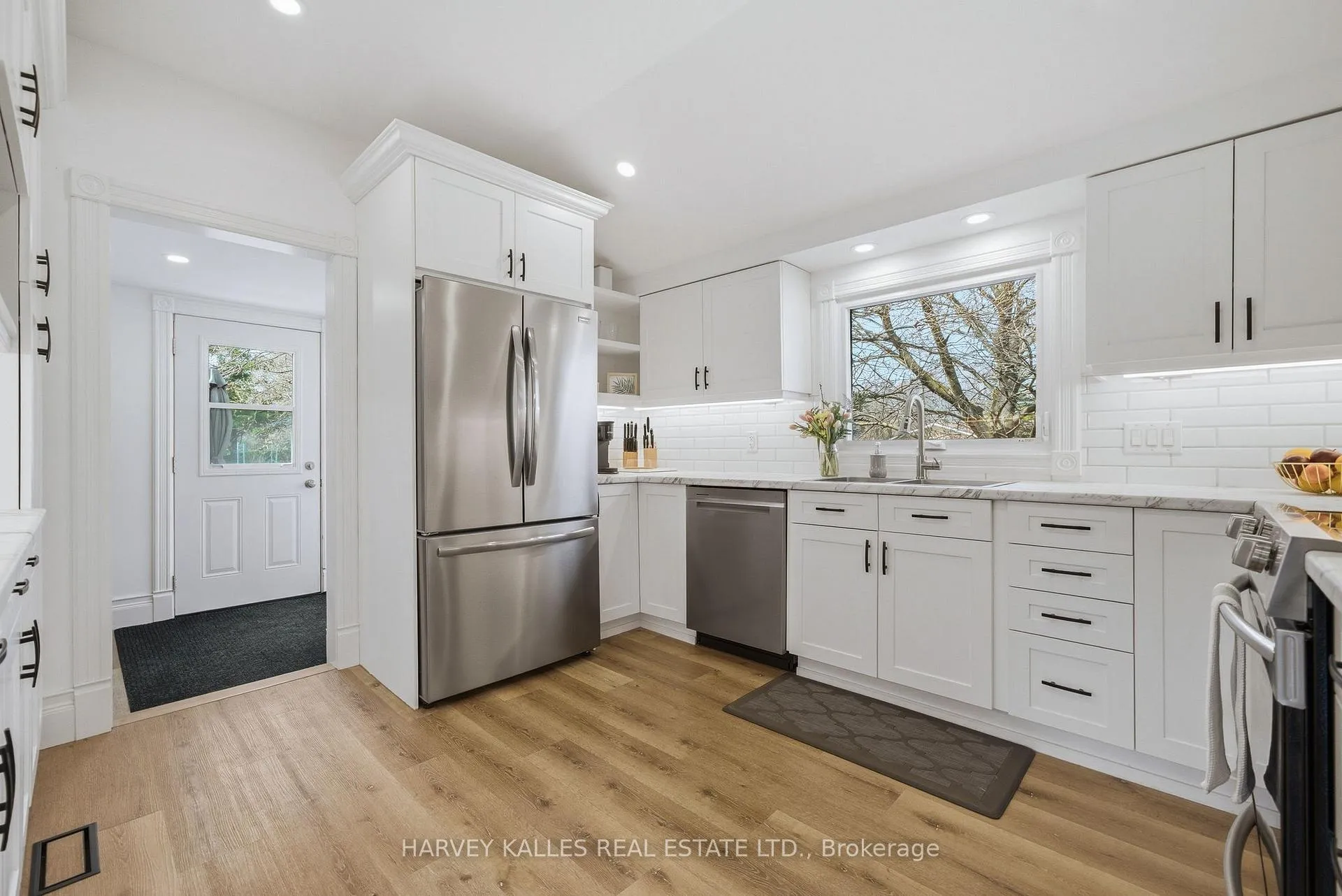 Photo 17 of 206 County Road 10, Prince Edward County, South Marysburg Ward — HOMEH