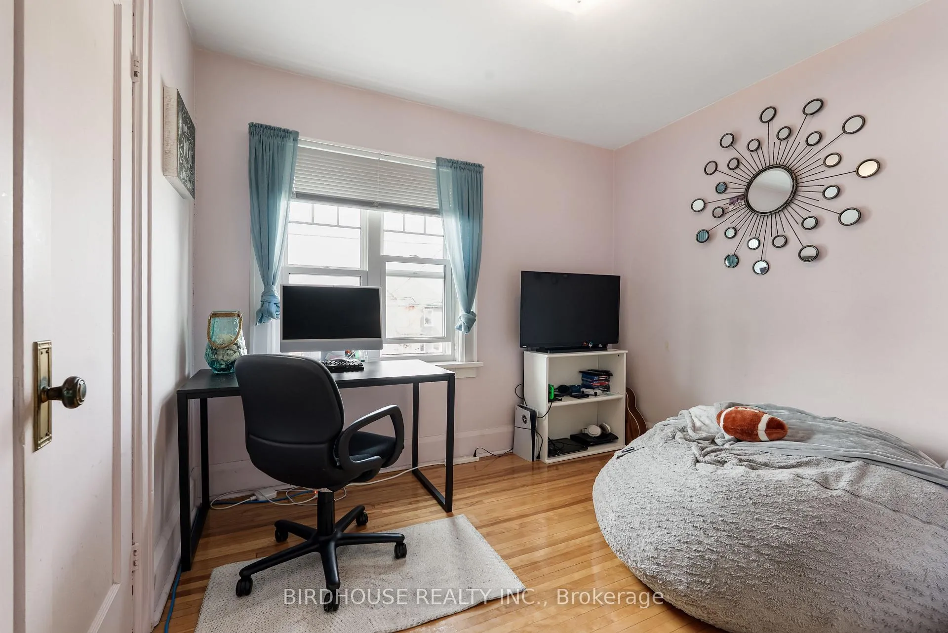 Photo 15 of 490 George Street S, Peterborough, Town Ward 3 — HOMEH