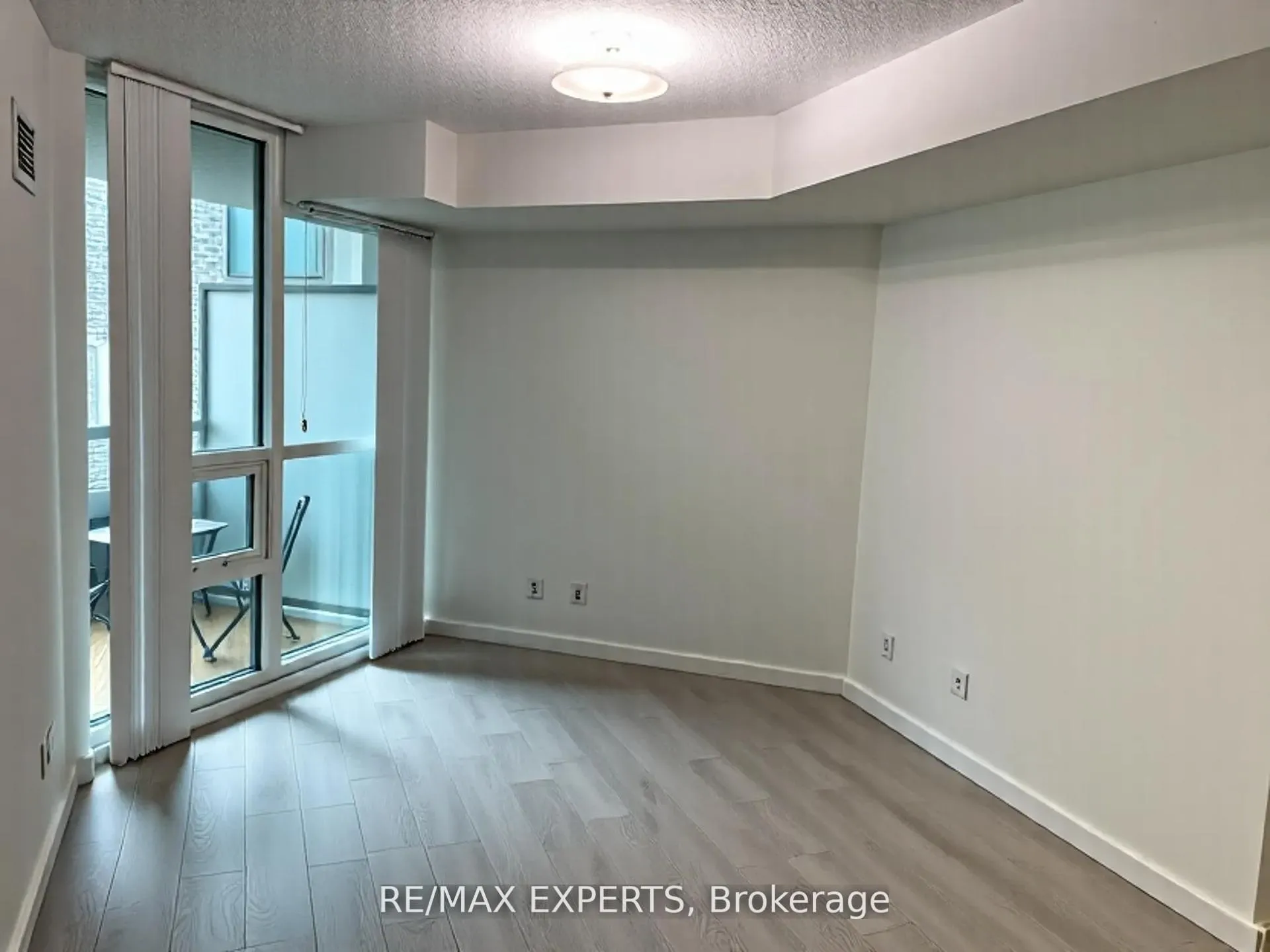 Photo 4 of Unit 728, 25 Lower Simcoe Street, Toronto, Waterfront Communities — HOMEH