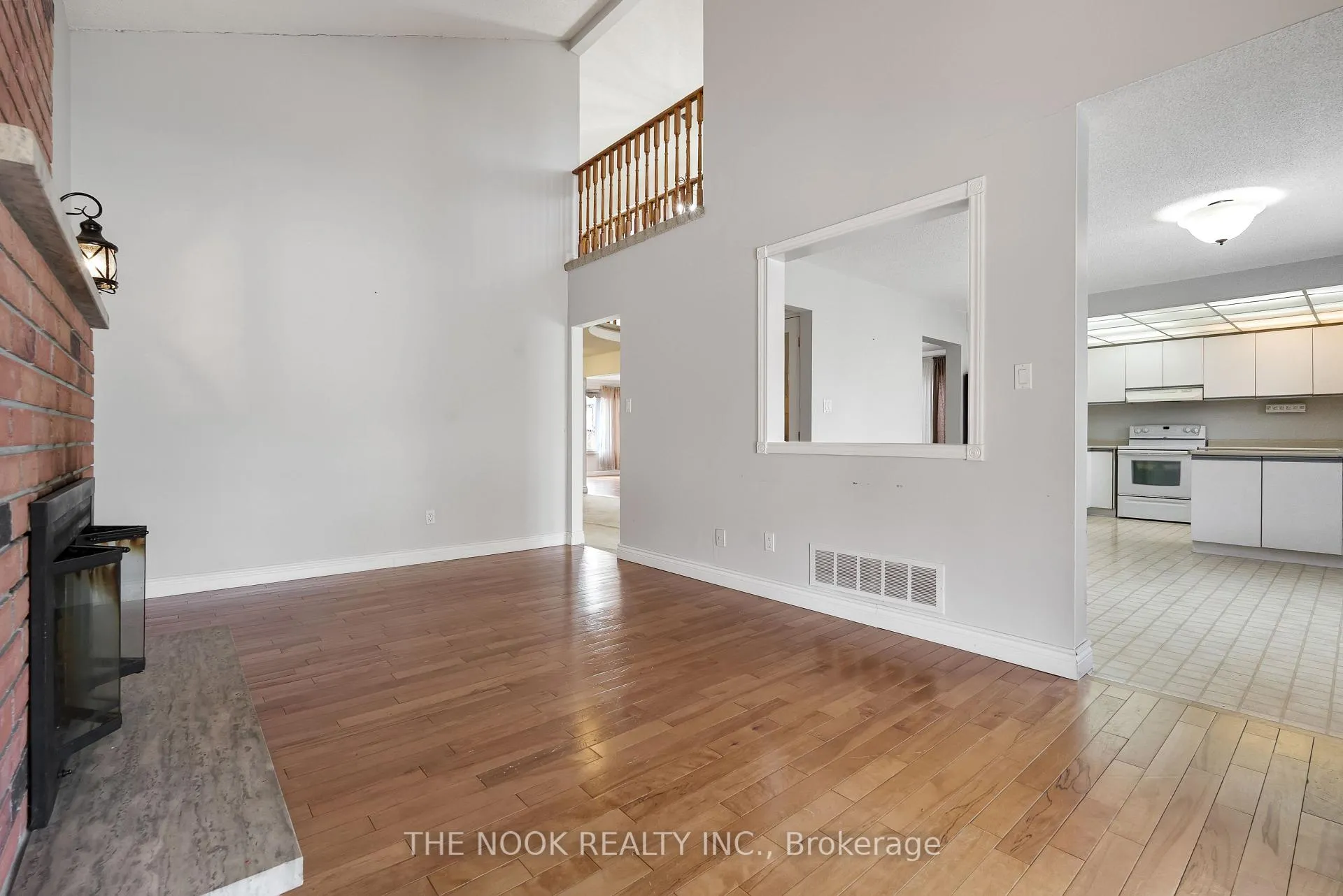 Photo 18 of 98 Devondale Street, Clarington, Courtice — HOMEH