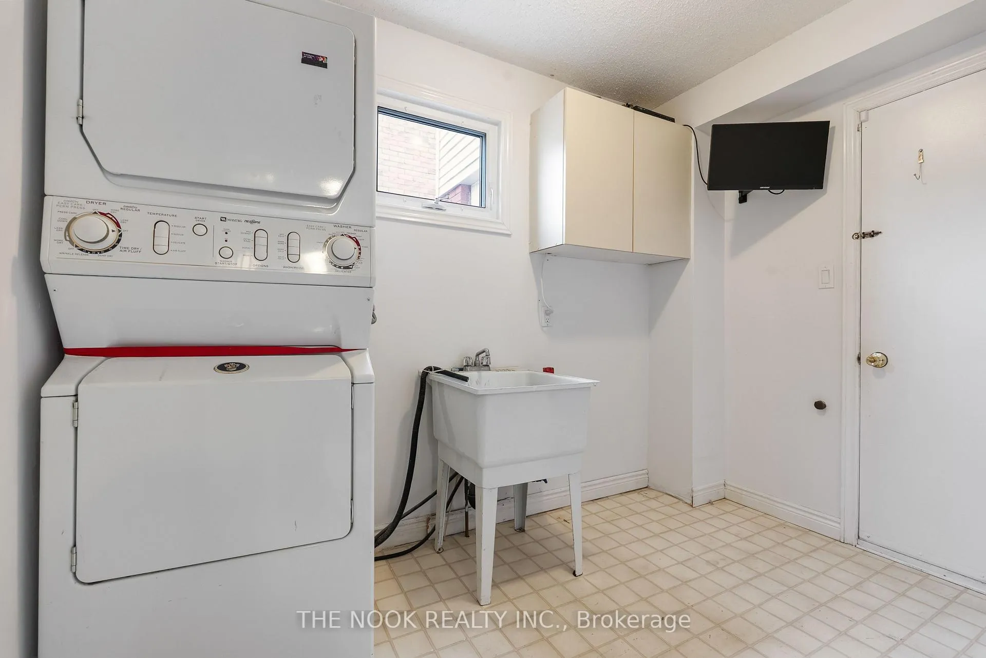 Photo 22 of 98 Devondale Street, Clarington, Courtice — HOMEH
