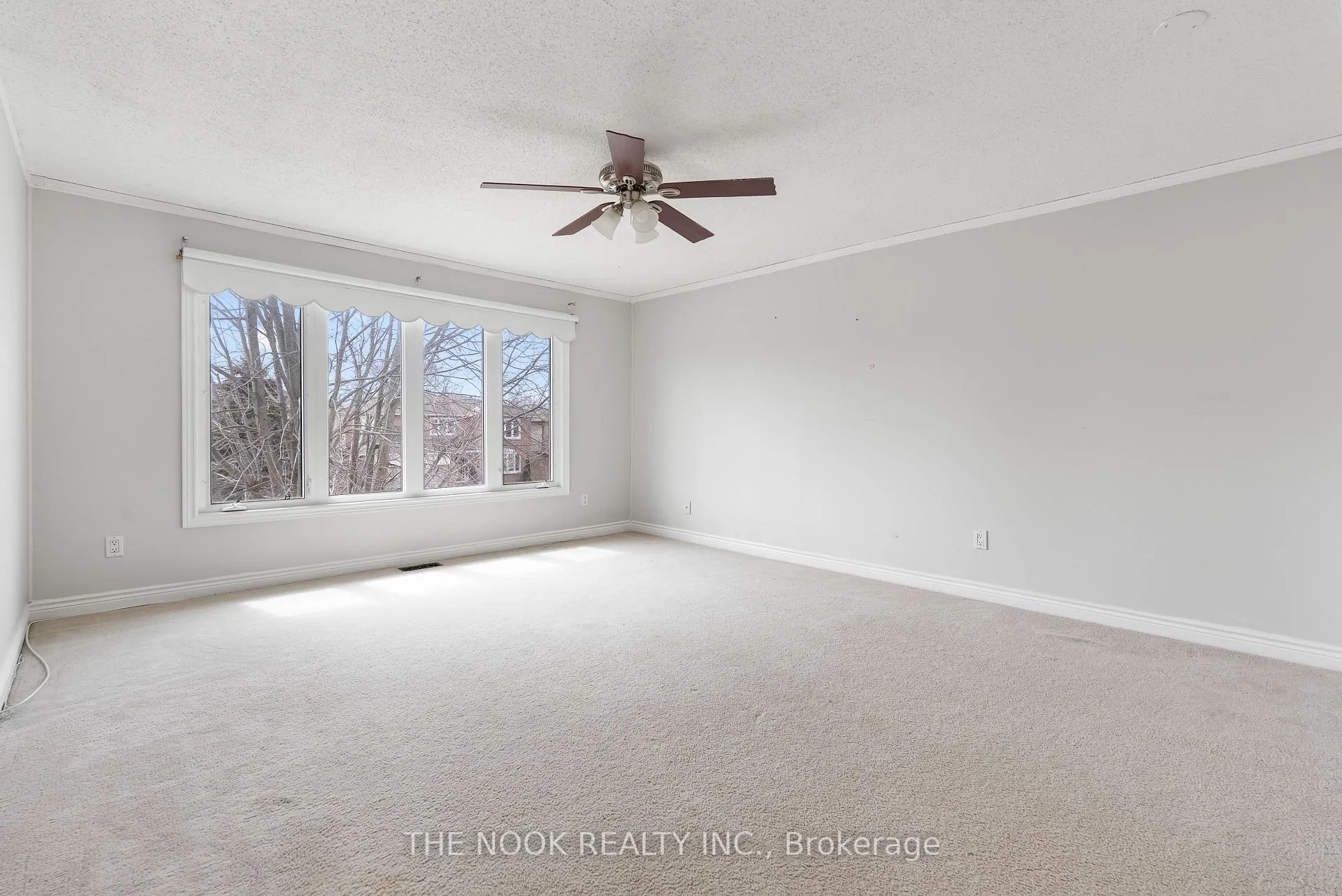 Photo 32 of 98 Devondale Street, Clarington, Courtice — HOMEH