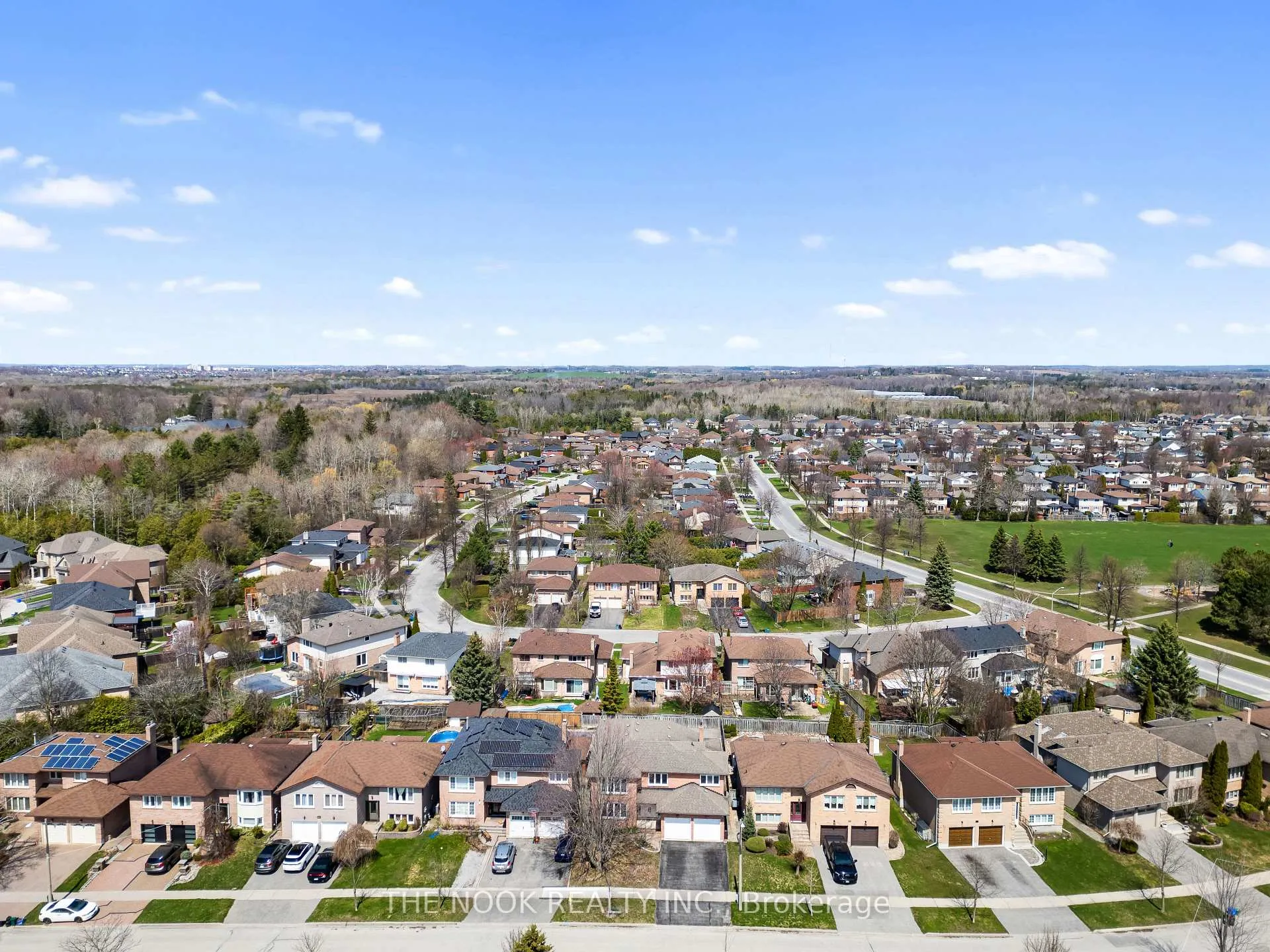 Photo 47 of 98 Devondale Street, Clarington, Courtice — HOMEH