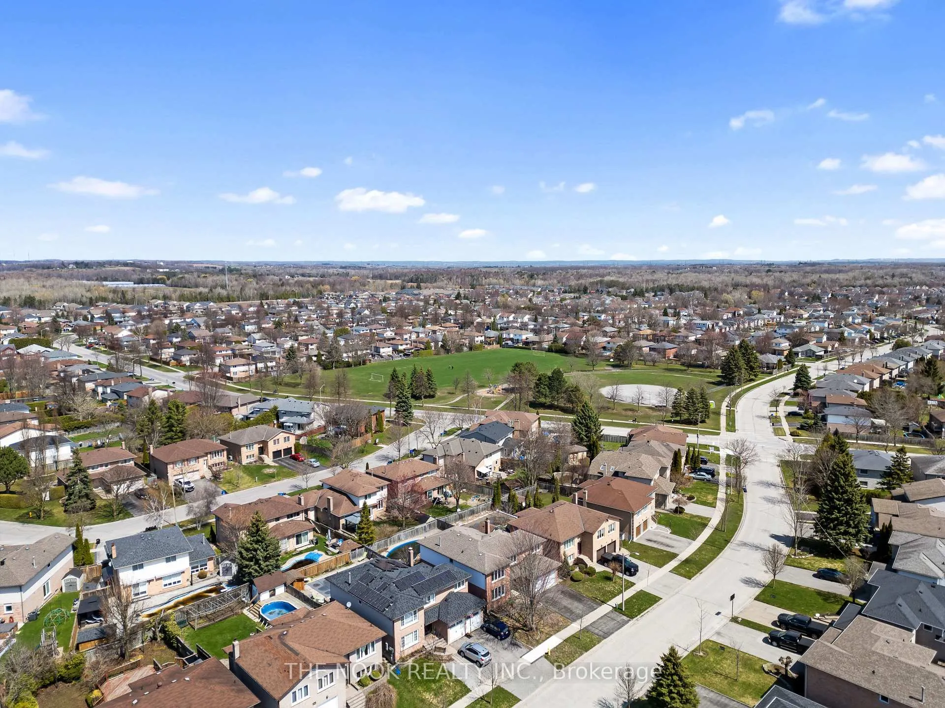 Photo 48 of 98 Devondale Street, Clarington, Courtice — HOMEH