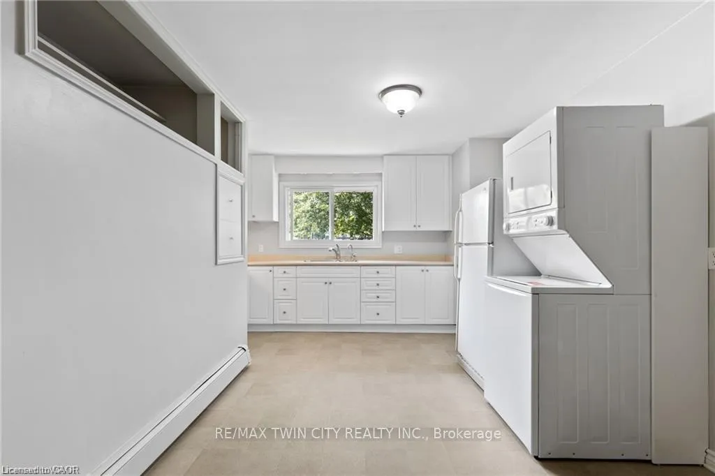 Photo 6 of 1398 Doon Village Road, Kitchener — HOMEH