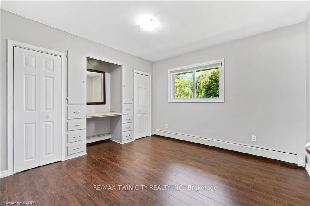 Photo 10 of 1398 Doon Village Road, Kitchener — HOMEH