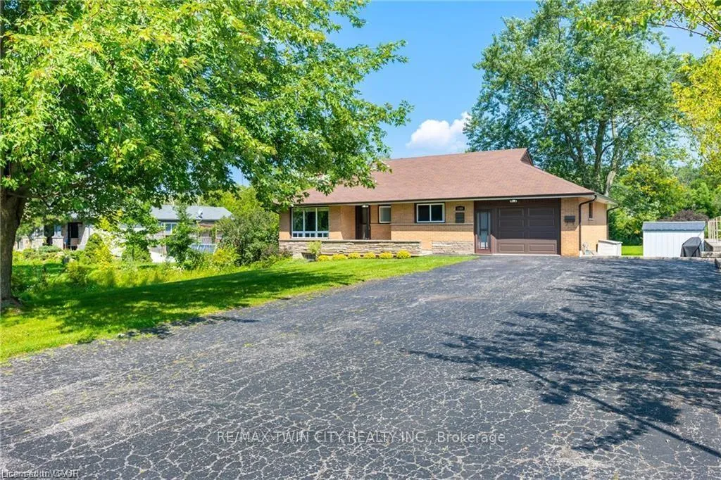 Photo 13 of 1398 Doon Village Road, Kitchener — HOMEH