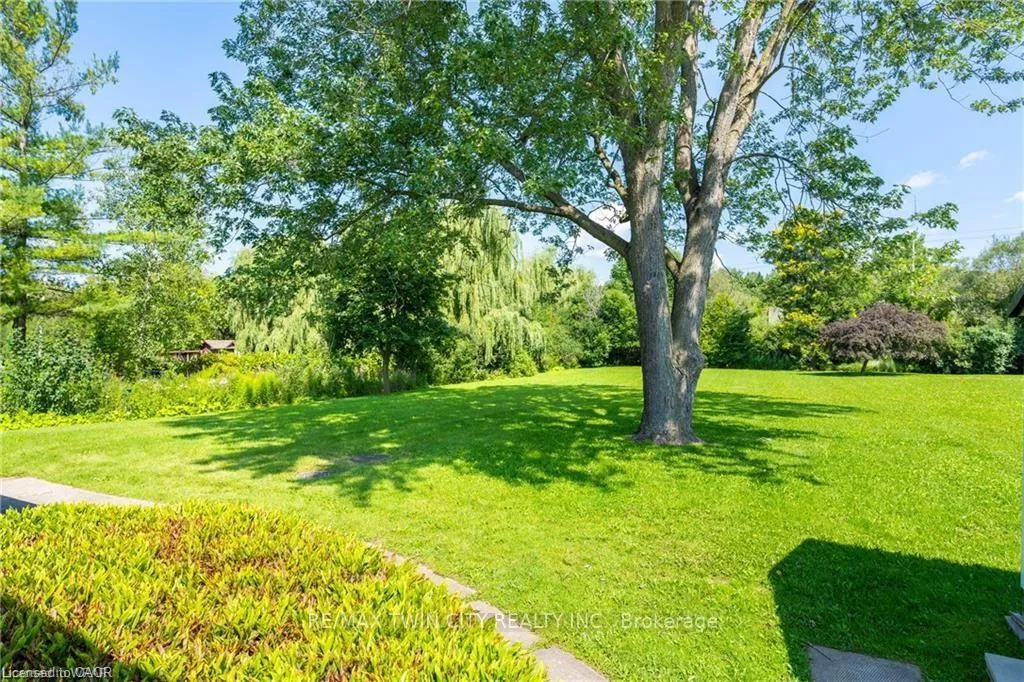 Photo 14 of 1398 Doon Village Road, Kitchener — HOMEH
