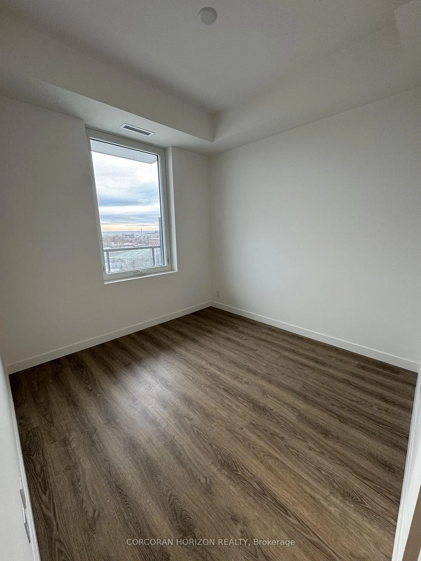 Photo 7 of Unit 810, 1050 Eastern Avenue, Toronto, Greenwood-Coxwell — HOMEH
