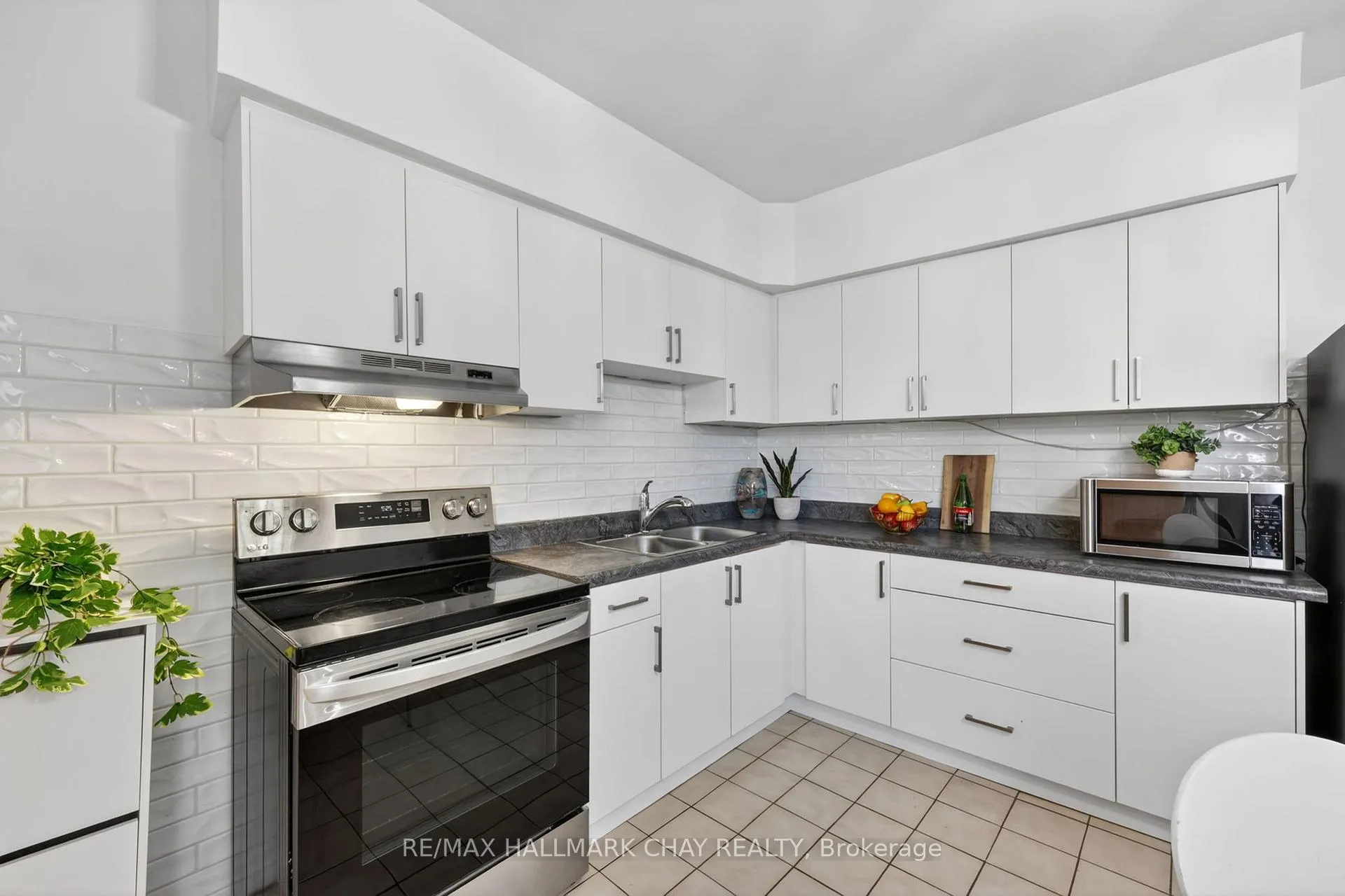 Photo 16 of 78 Clovelly Avenue, Toronto, Oakwood Village — HOMEH