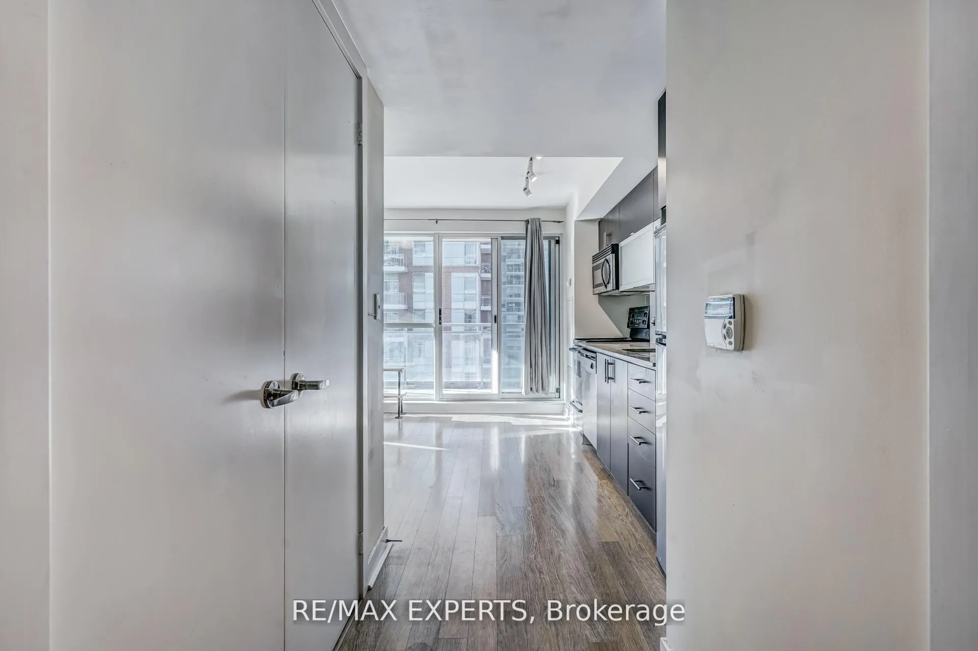 Photo 3 of Unit 801, 80 Western Battery Road, Toronto, Niagara — HOMEH