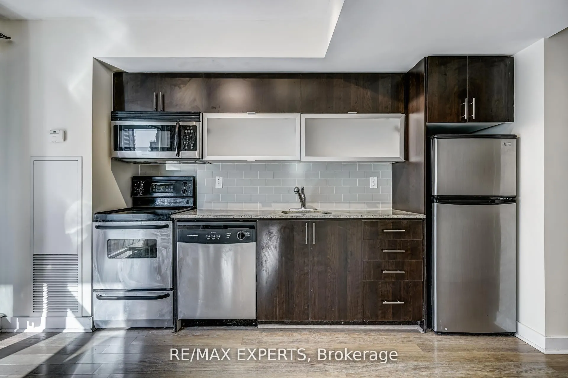 Photo 6 of Unit 801, 80 Western Battery Road, Toronto, Niagara — HOMEH