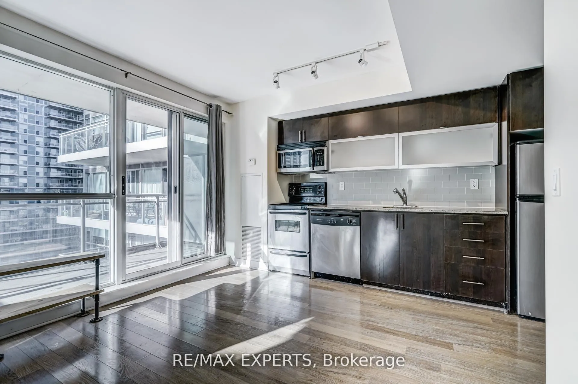 Photo 8 of Unit 801, 80 Western Battery Road, Toronto, Niagara — HOMEH