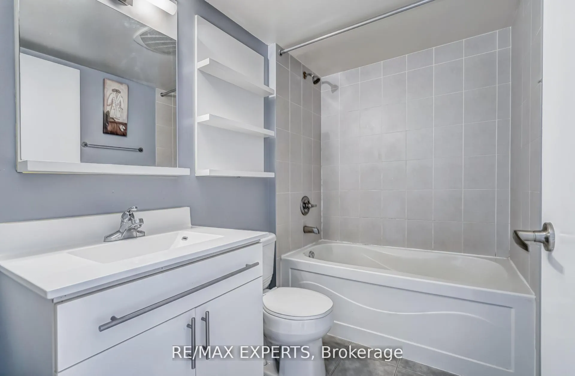 Photo 13 of Unit 801, 80 Western Battery Road, Toronto, Niagara — HOMEH