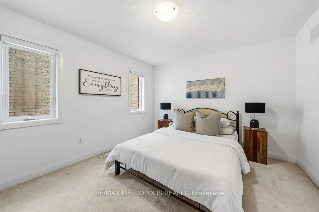 Photo 24 of 42 Blenheim Circle, Whitby, Rural Whitby — HOMEH