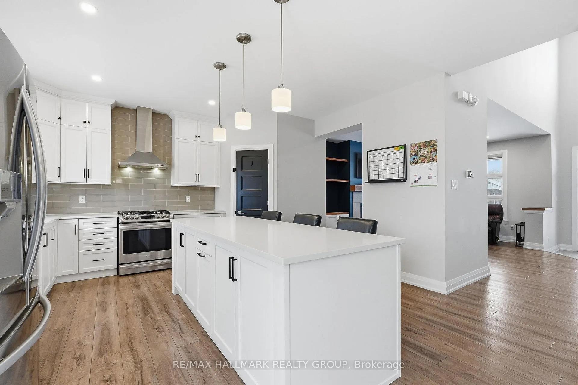 Photo 13 of 1212 Avignong Street, Russell, Embrun — HOMEH