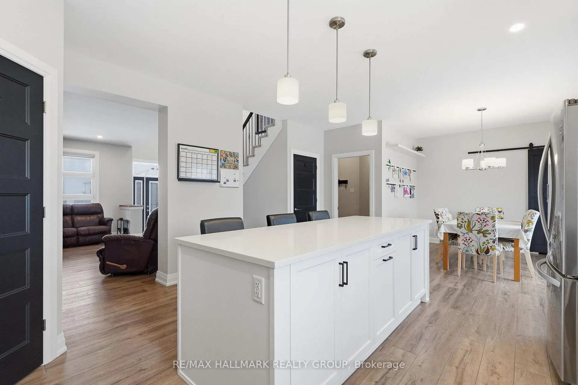 Photo 14 of 1212 Avignong Street, Russell, Embrun — HOMEH
