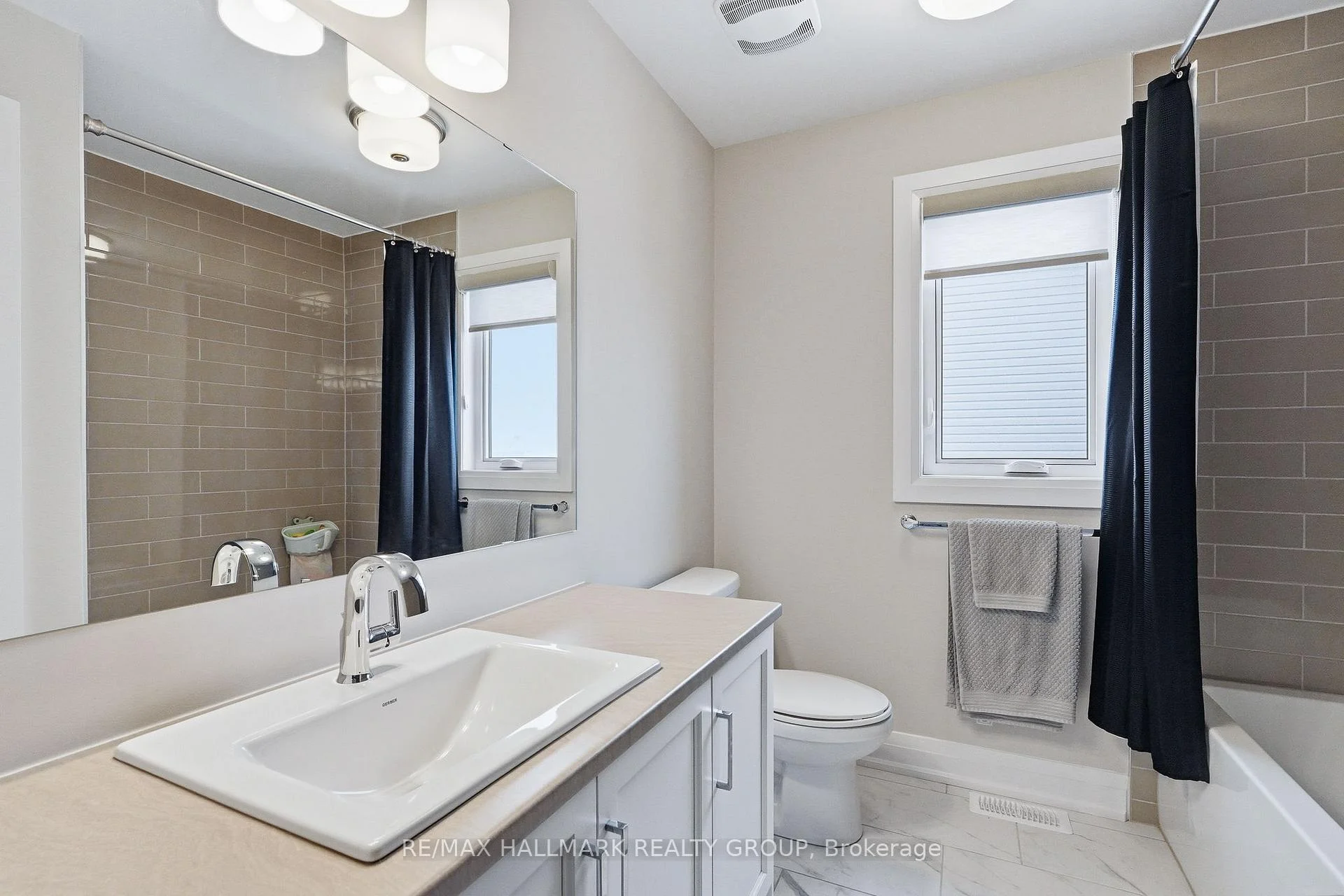 Photo 77 of 1212 Avignong Street, Russell, Embrun — HOMEH