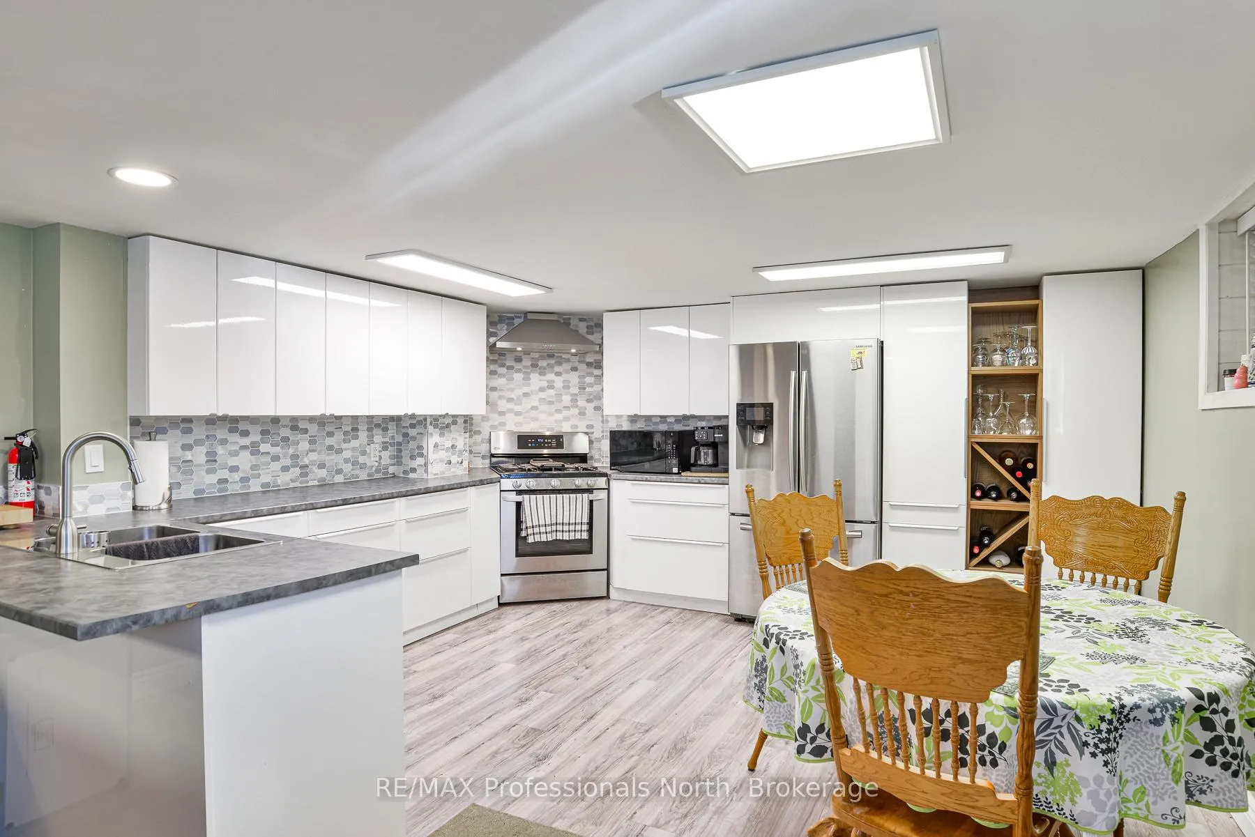 Photo 5 of 148 Park Road, Bracebridge, Macaulay — HOMEH