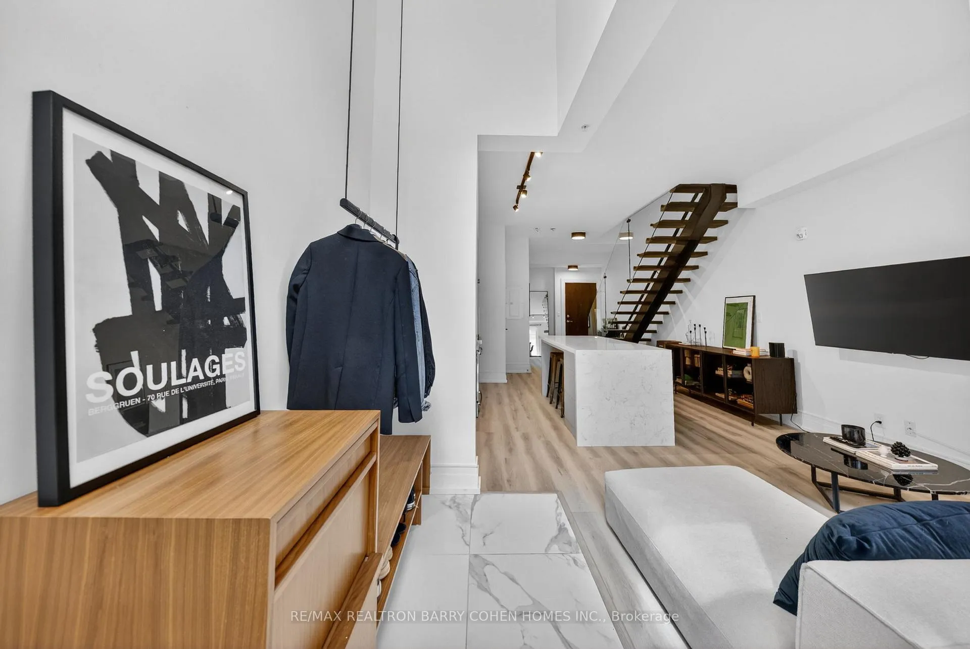 Photo 2 of Unit 107, 90 Niagara Street, Toronto, Niagara — HOMEH