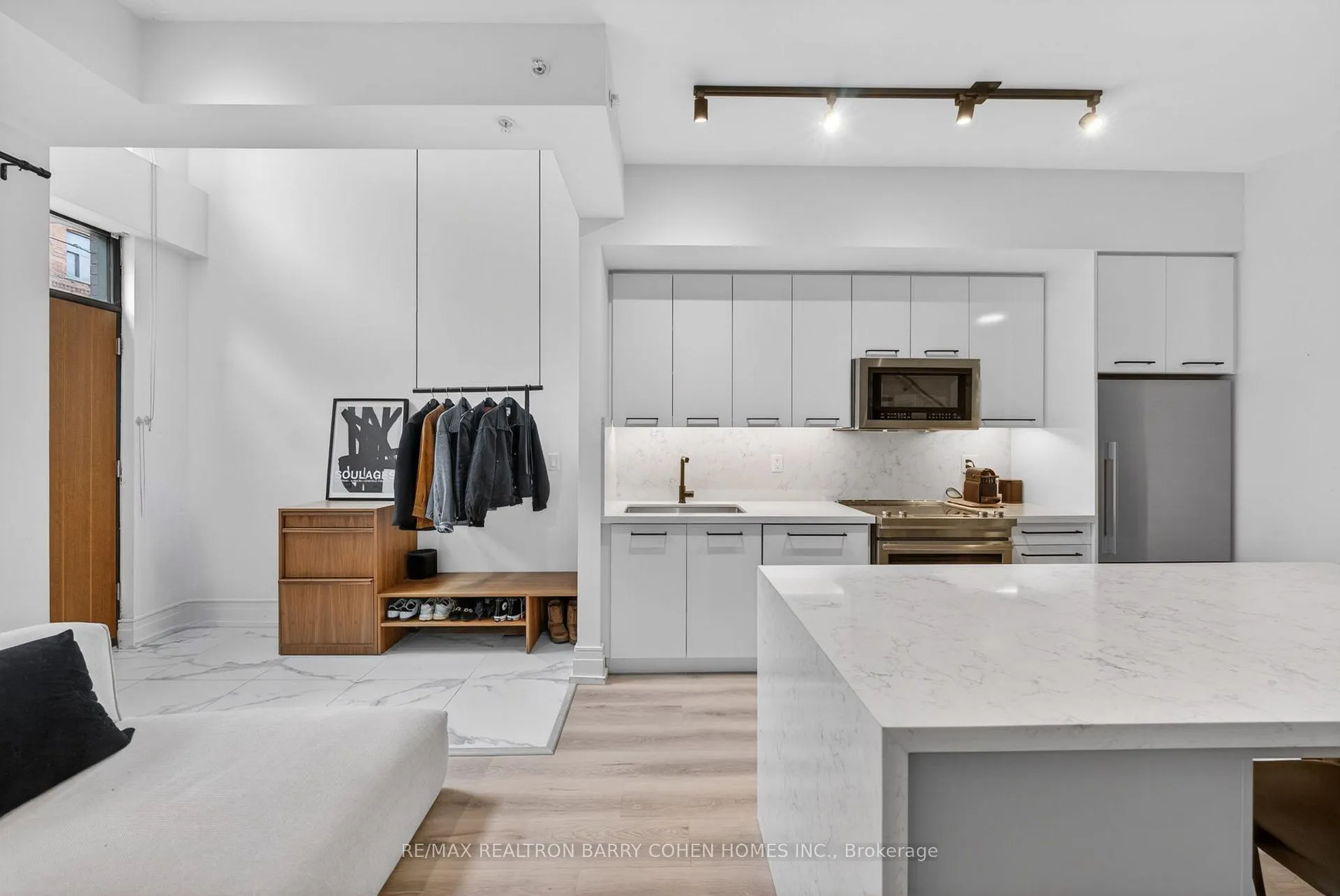 Photo 5 of Unit 107, 90 Niagara Street, Toronto, Niagara — HOMEH