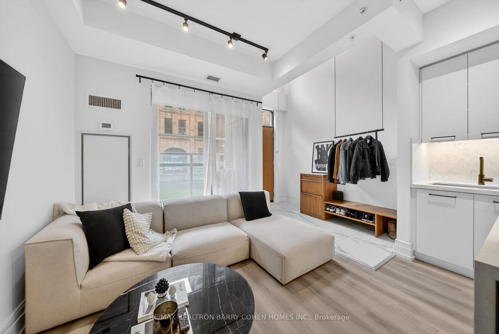 Photo 6 of Unit 107, 90 Niagara Street, Toronto, Niagara — HOMEH