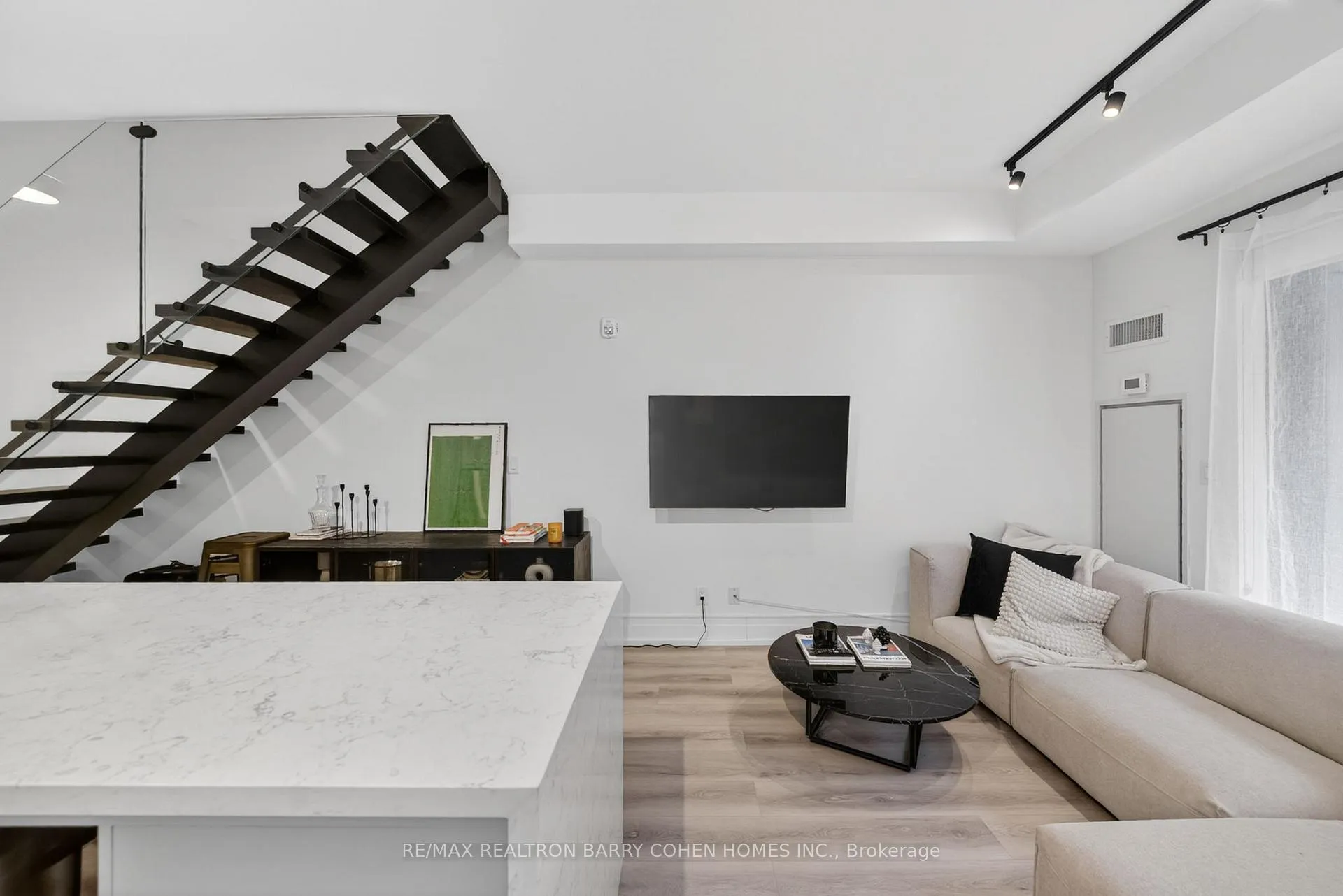 Photo 9 of Unit 107, 90 Niagara Street, Toronto, Niagara — HOMEH