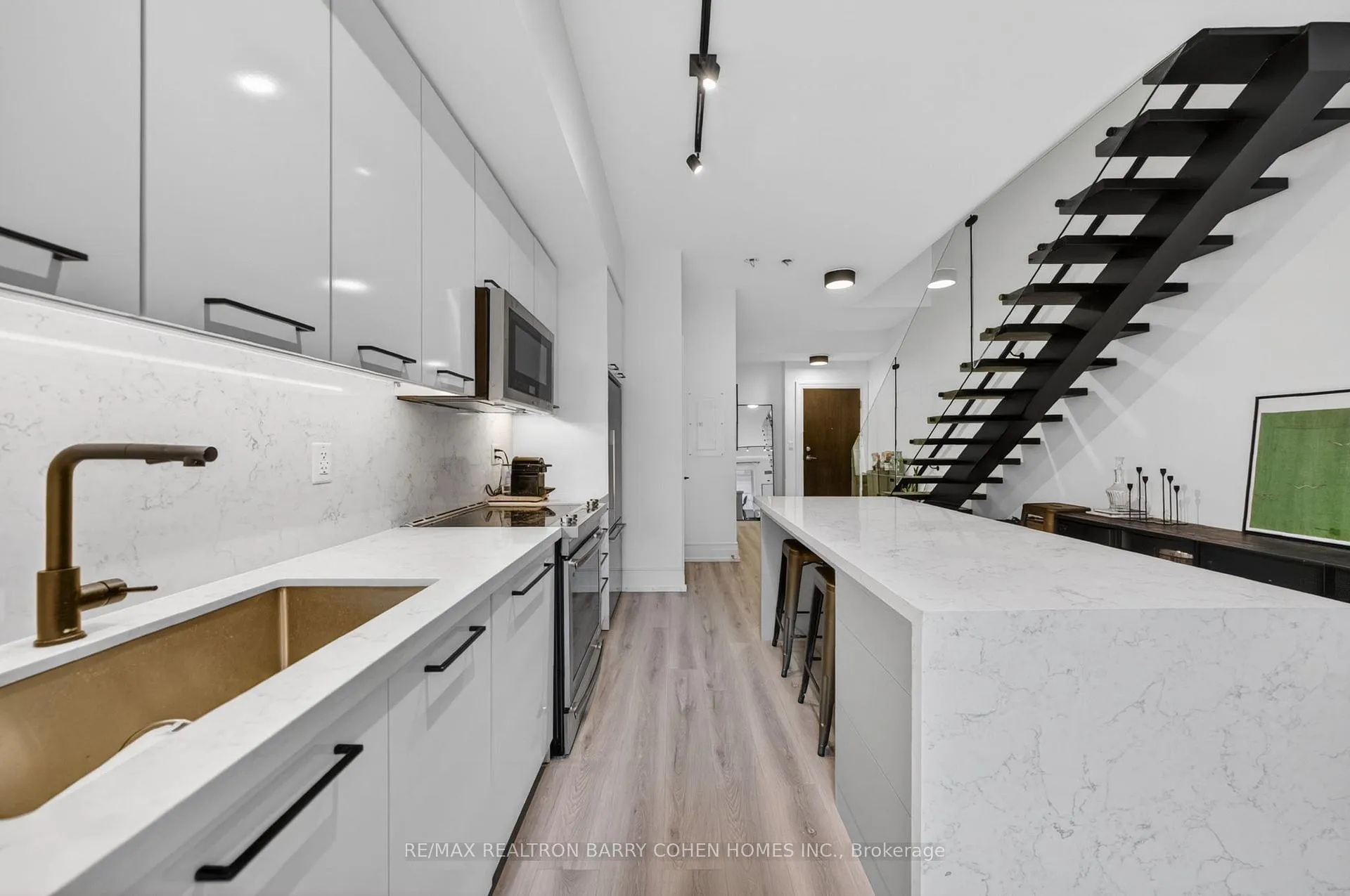 Photo 11 of Unit 107, 90 Niagara Street, Toronto, Niagara — HOMEH