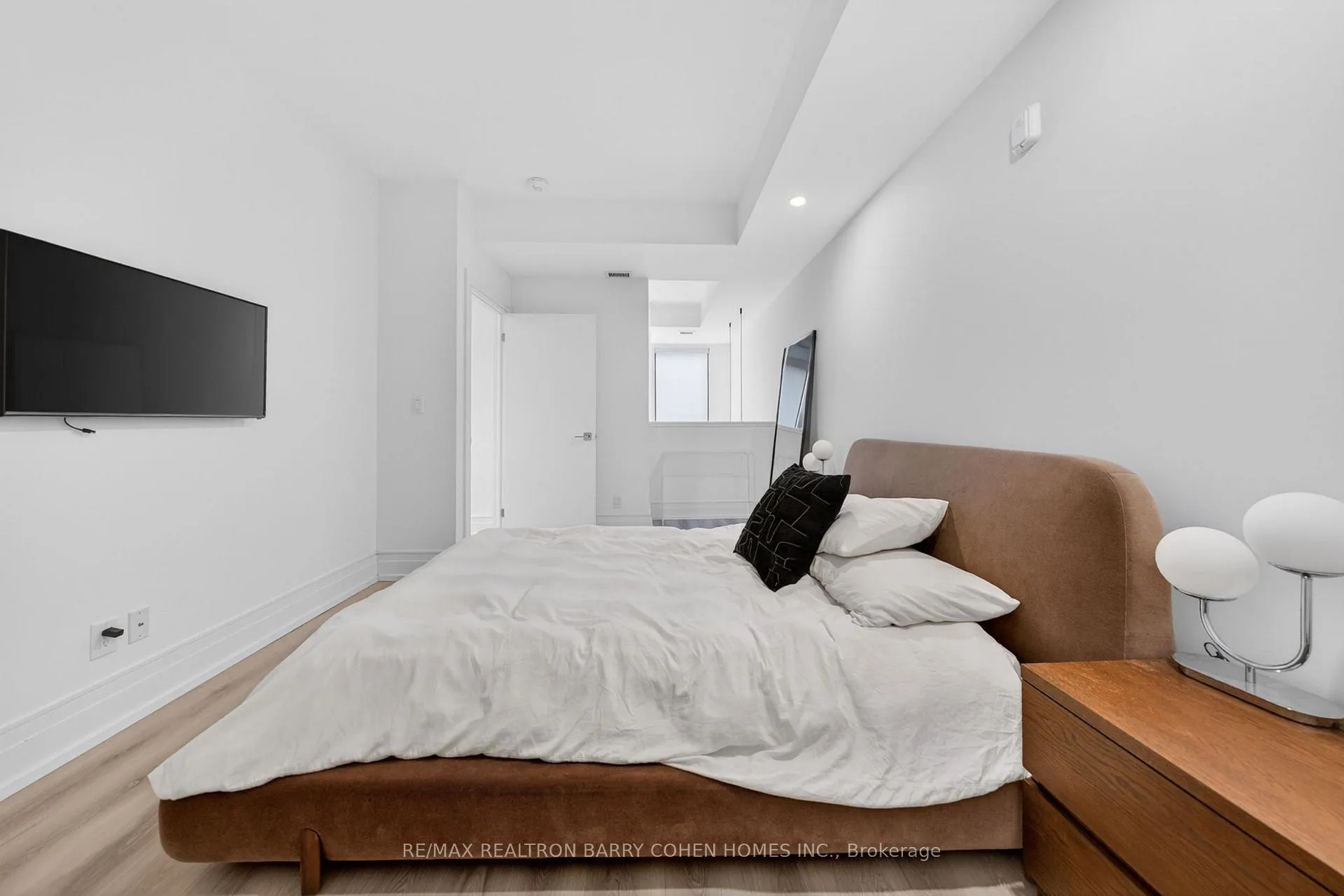 Photo 26 of Unit 107, 90 Niagara Street, Toronto, Niagara — HOMEH